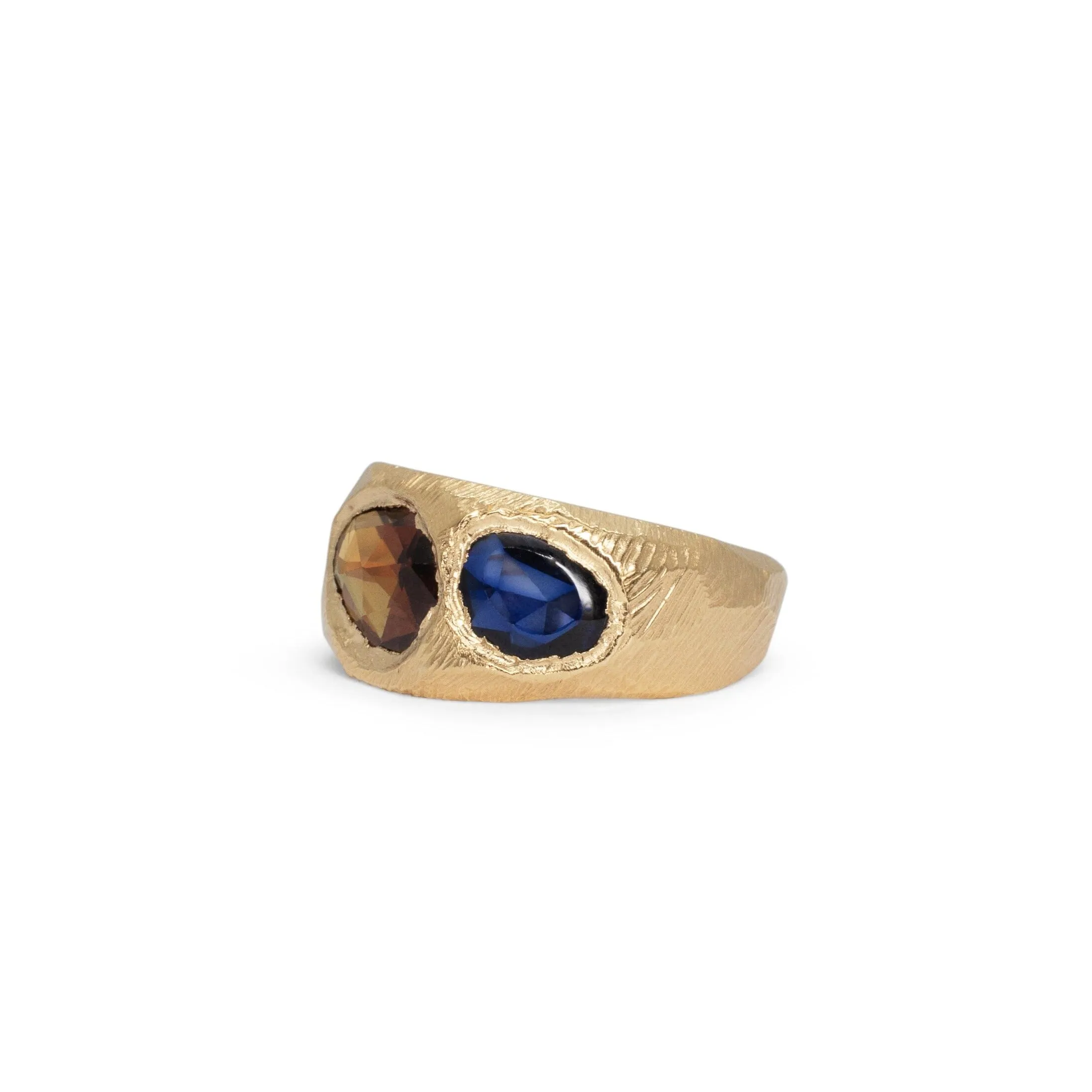 18K Three Stone Ring in Maroon and Dark Blue Sapphire