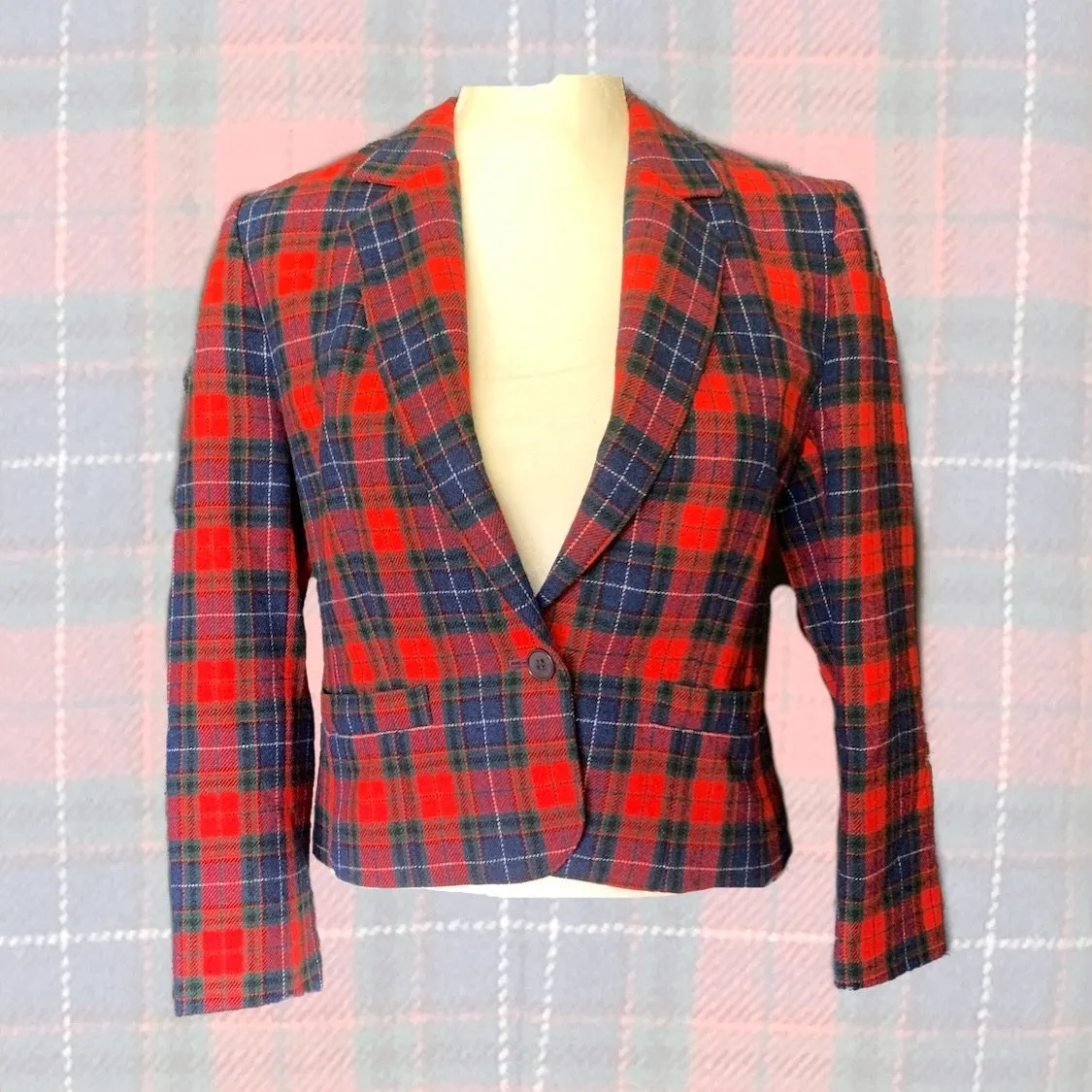 1970s Red Plaid Short Wool Jacket or Bolero by Pendleton. 2020 Fall Fashion Trend Vintage Style.