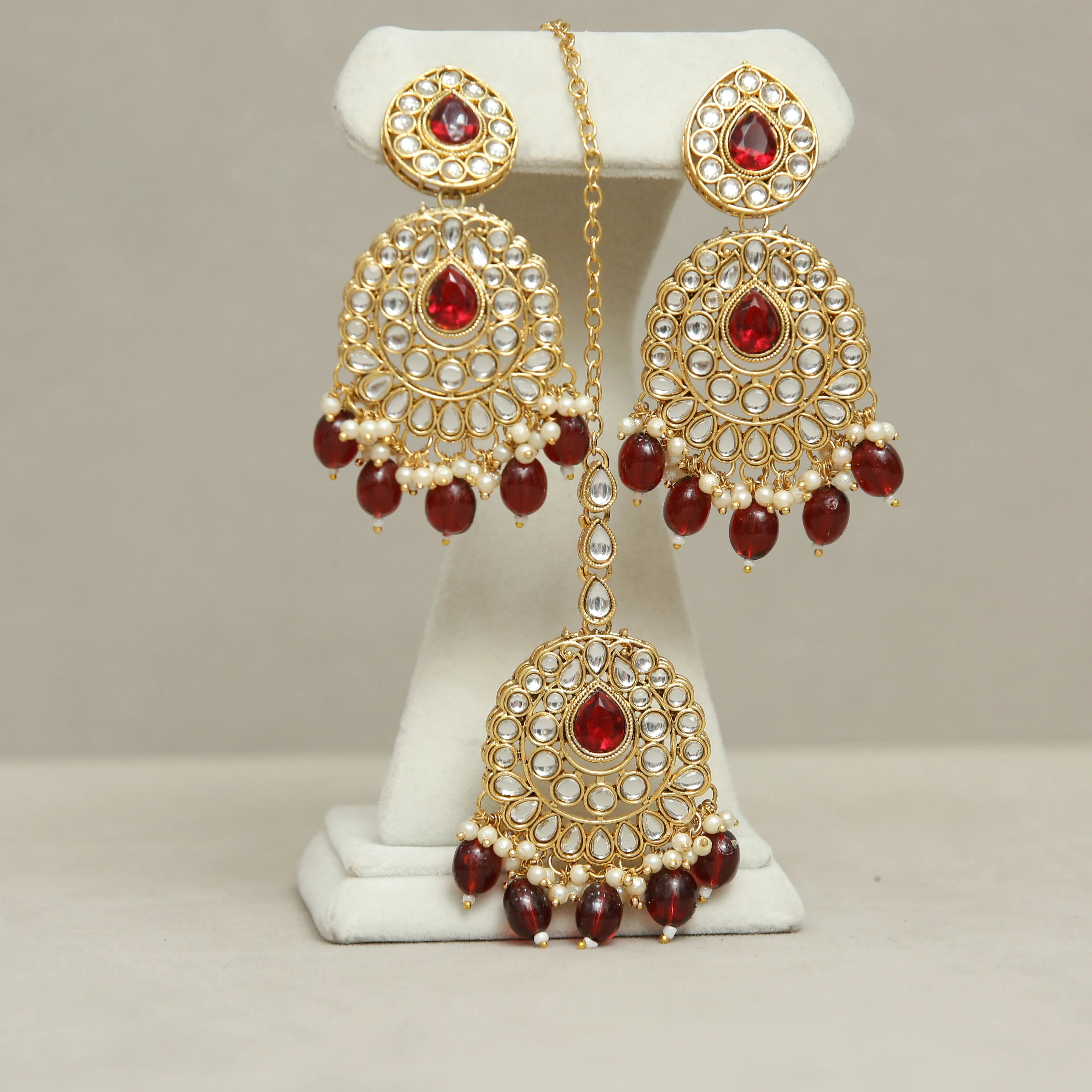 Binita Kundan Earrings And Tikka