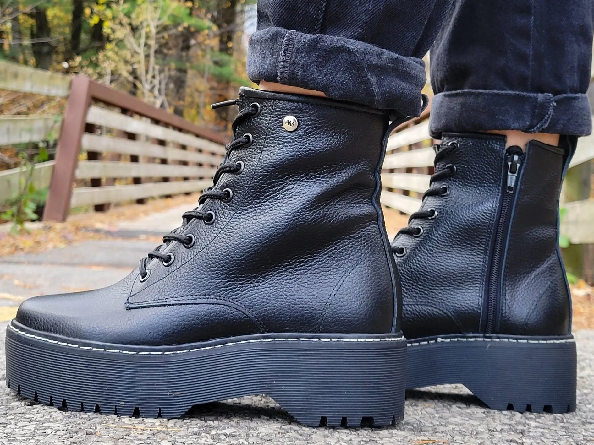 BLACK-BOOTS COMBAT SOLE PLATFORM