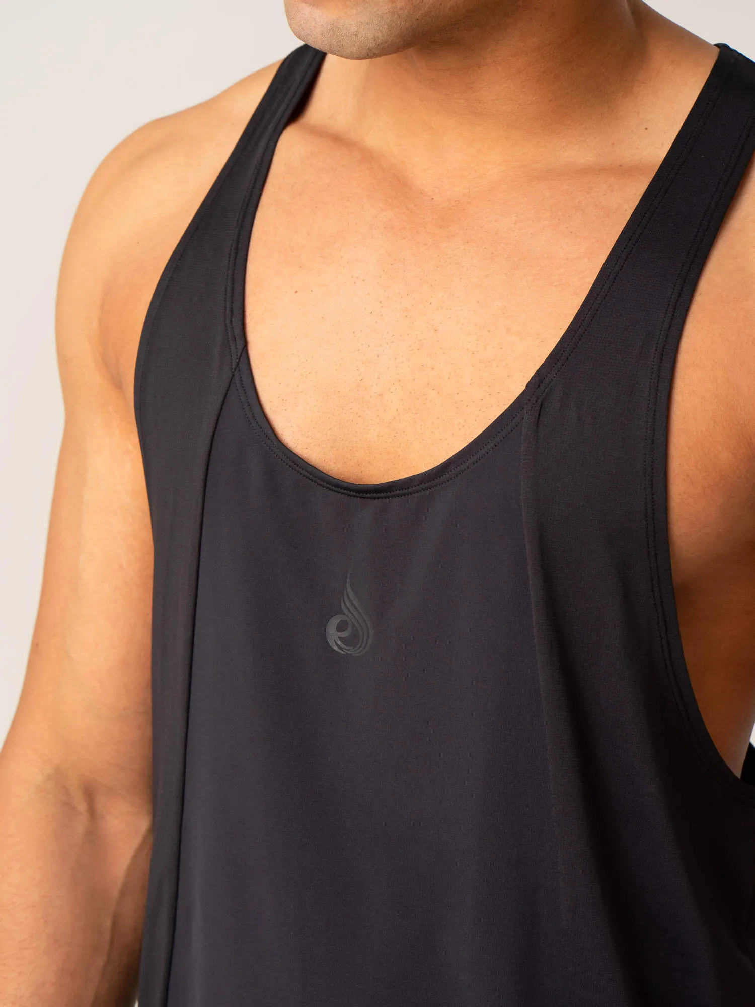 Dynamic Stringer T-Back - Black