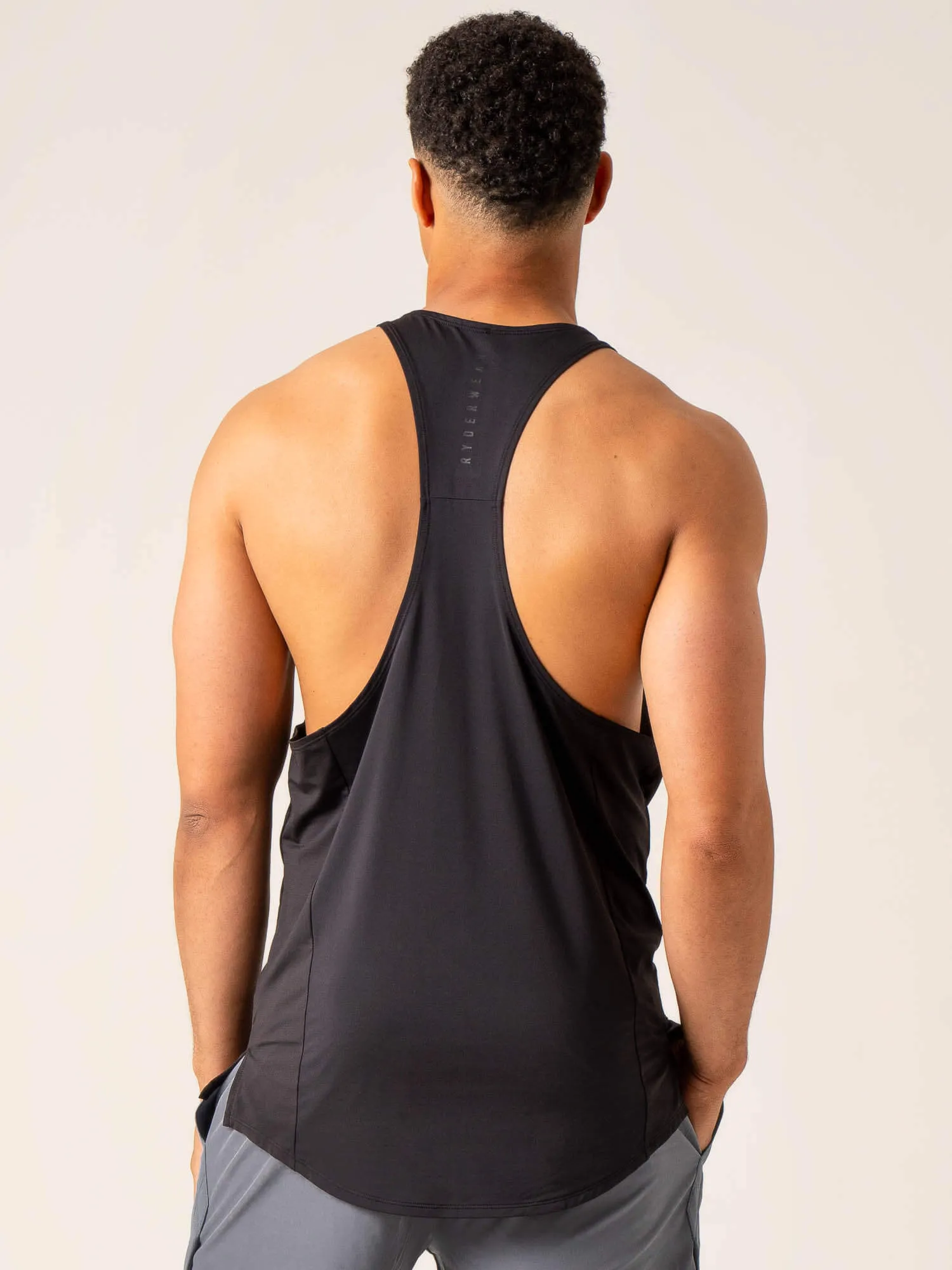 Dynamic Stringer T-Back - Black