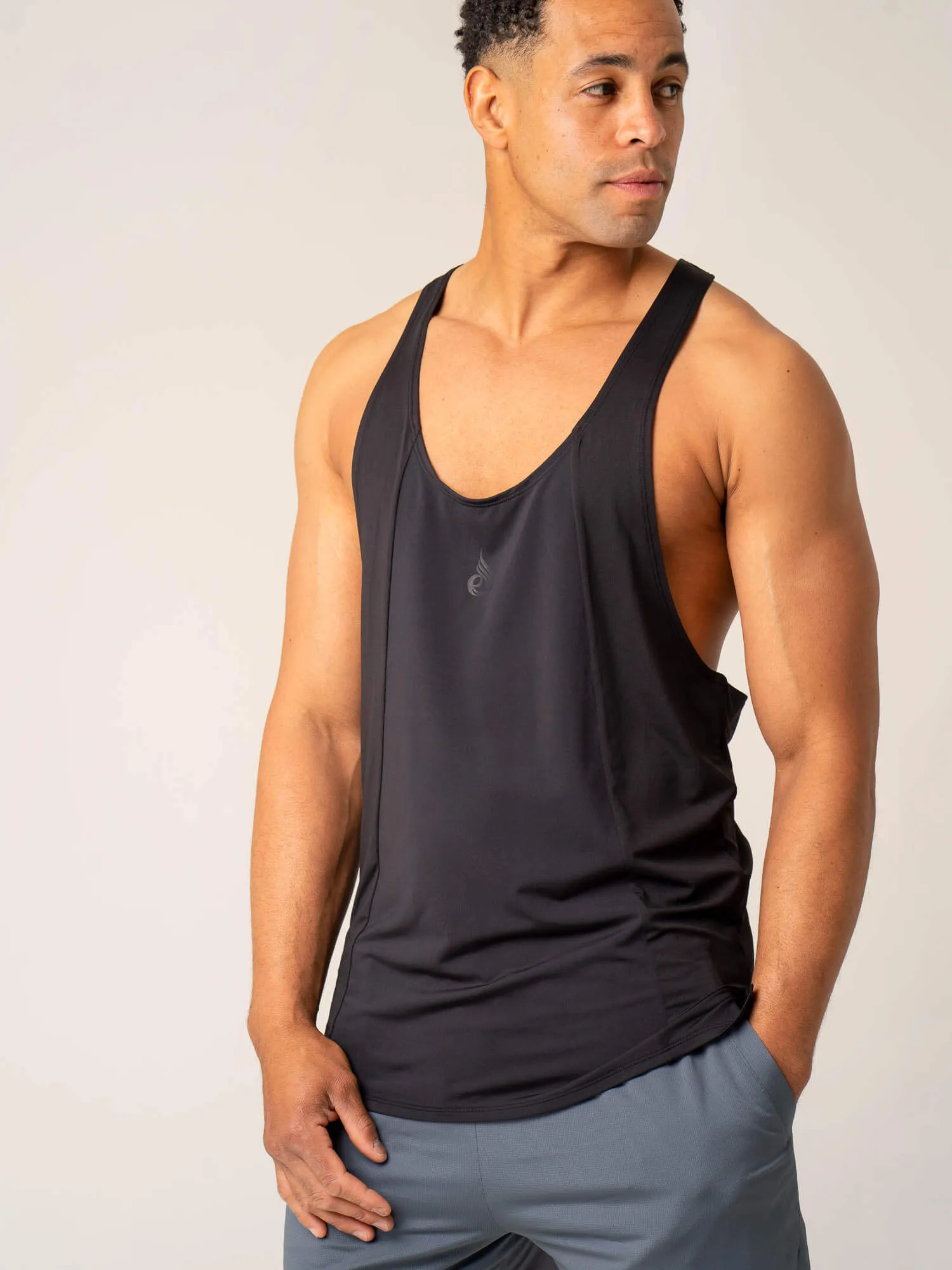 Dynamic Stringer T-Back - Black