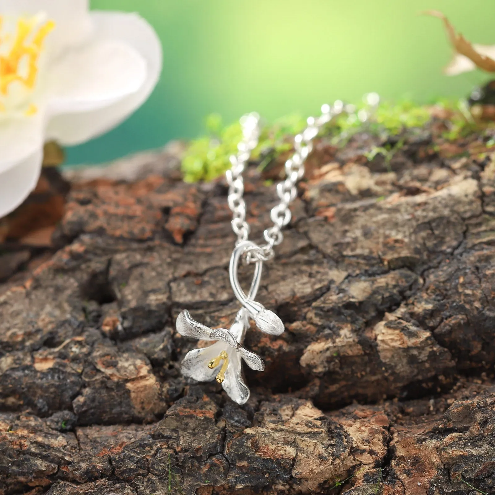 Freesia Necklace