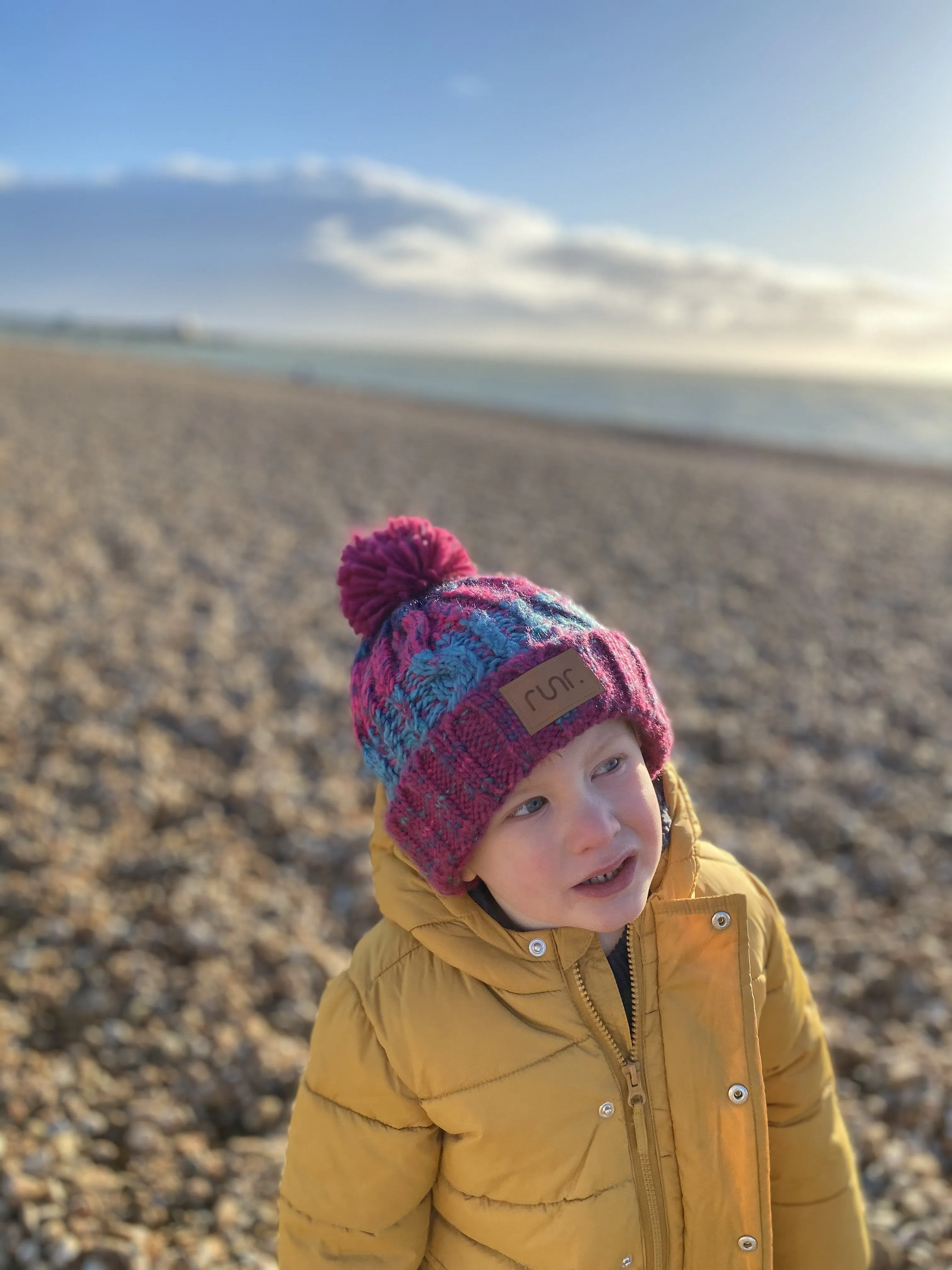 Junior Runr Winter Bobble Hat - Winter Berries