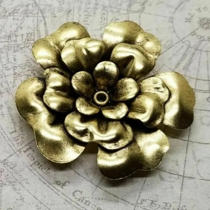 Large Brass Dimensional Flower x 1 - 1038RAT.