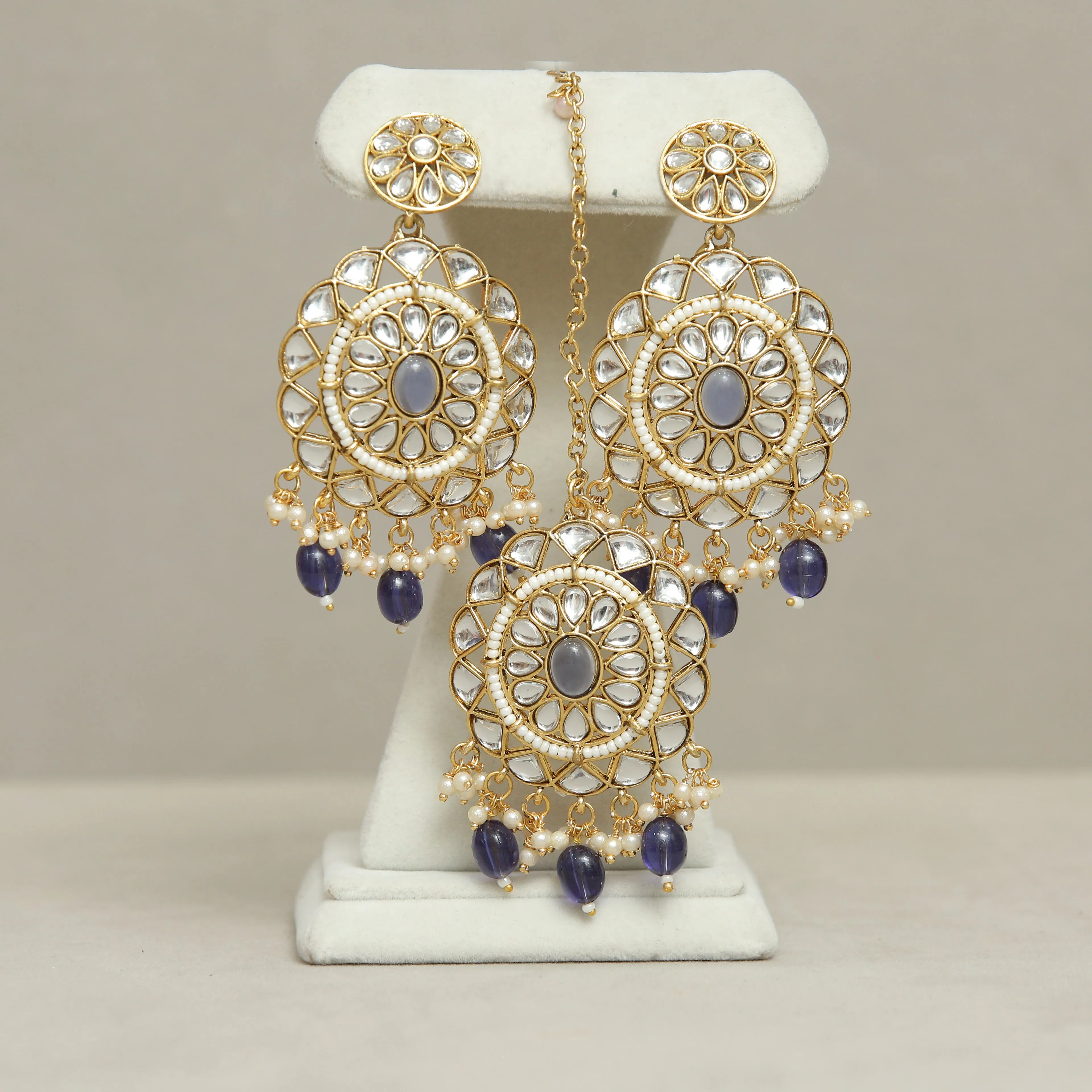 Melanie Kundan Earrings And Tikka