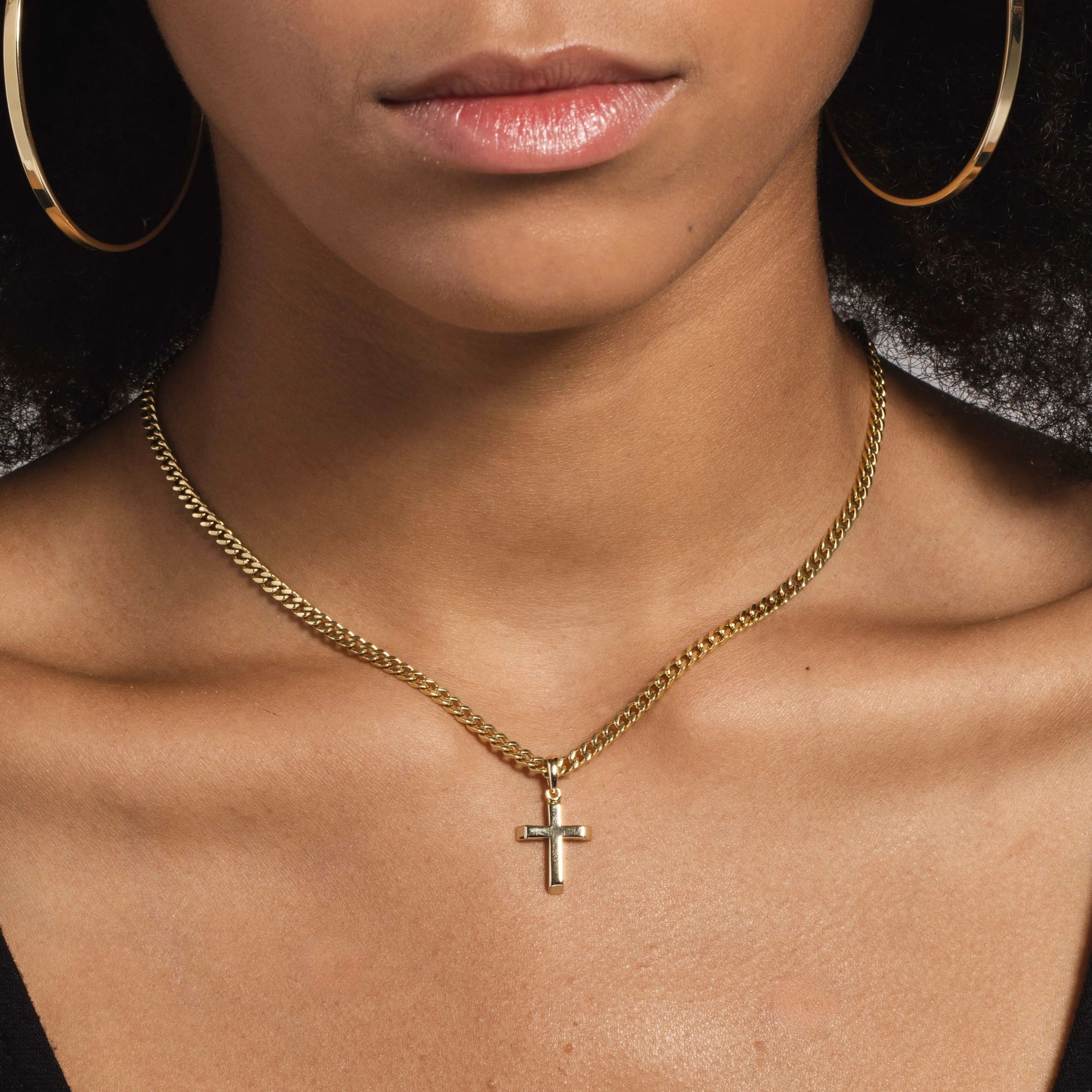 Micro Simple Cross Pendant in Yellow Gold