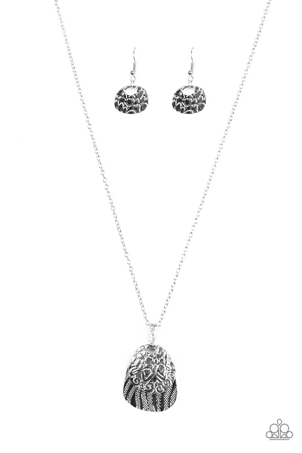 Paparazzi Texture Temptress Silver Necklace Set