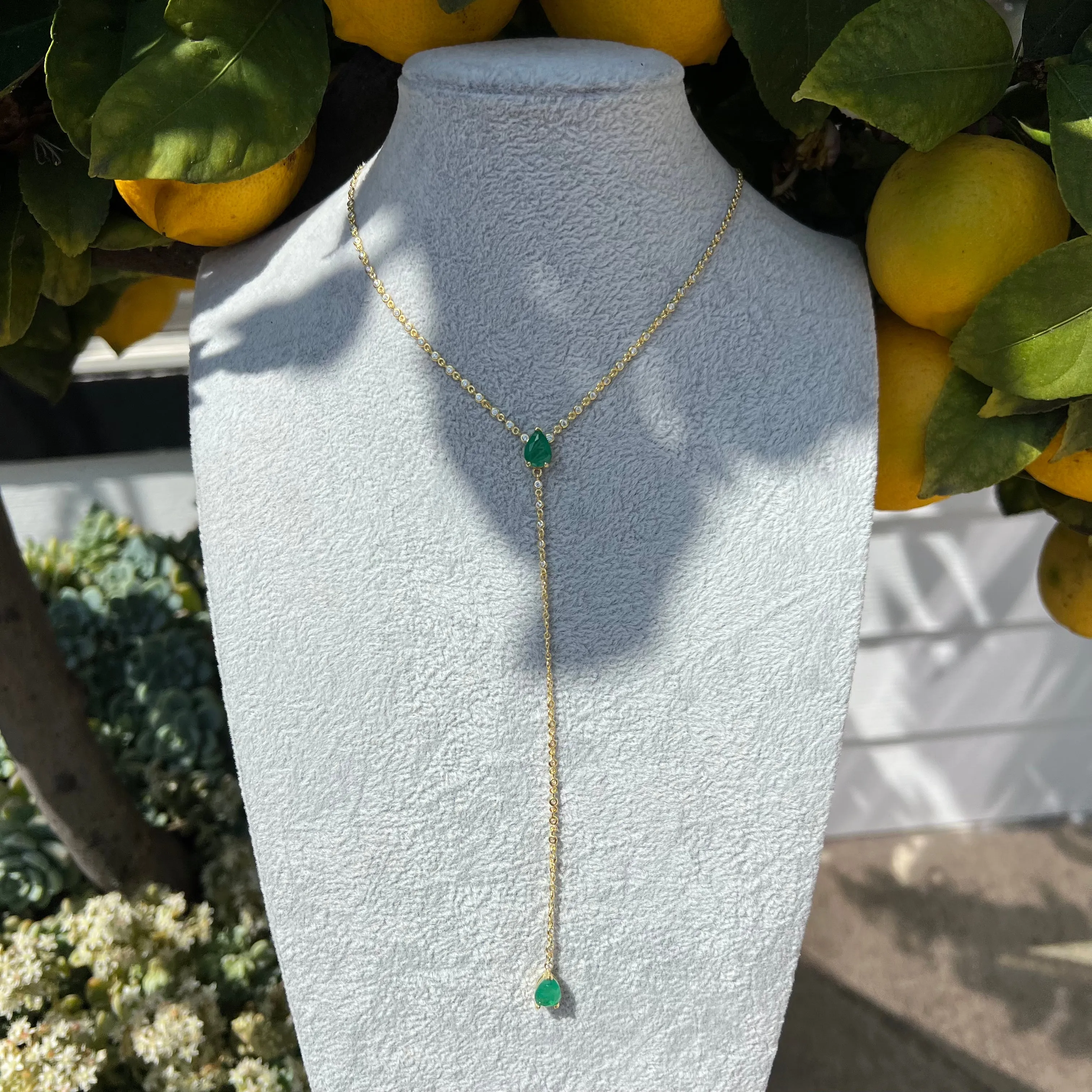 Silver gold plated diamond chain pear emerald lariat necklace