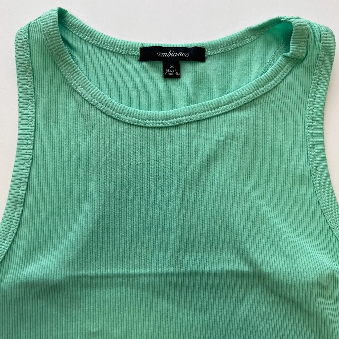 Women's Solid Sleeveless Raceback Crop Top Tank Tops